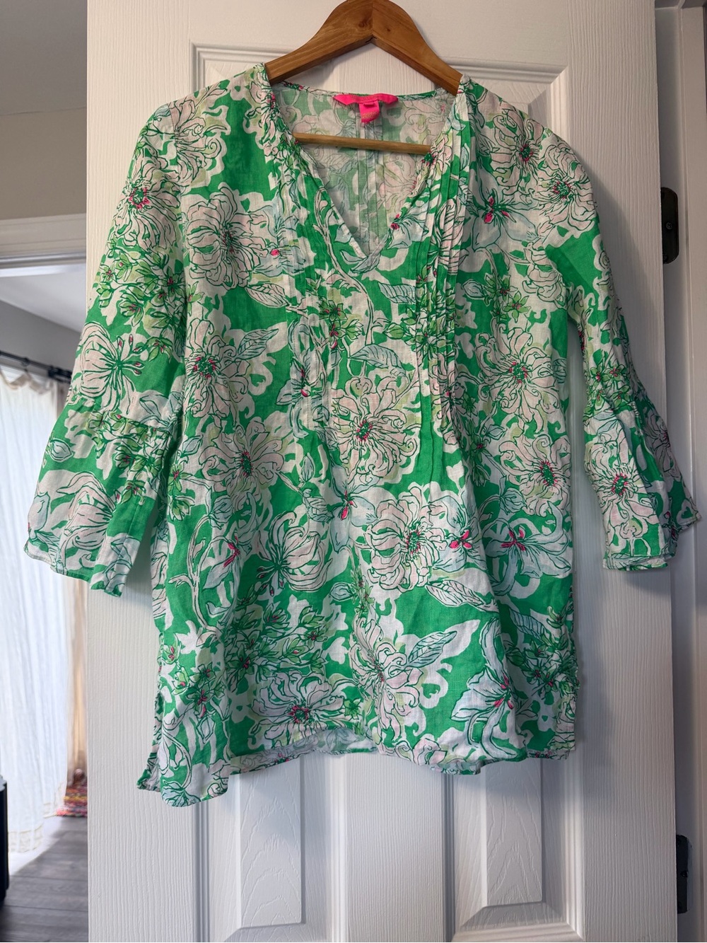 Green Floral Tunic Top - Lightweight V-Neck Women's Linen Shirt Lilly Pulitzer